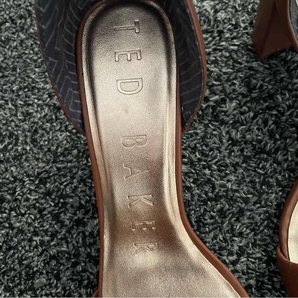 TED BAKER
Block-Heel Leather Sandals - Picture 7 of 13